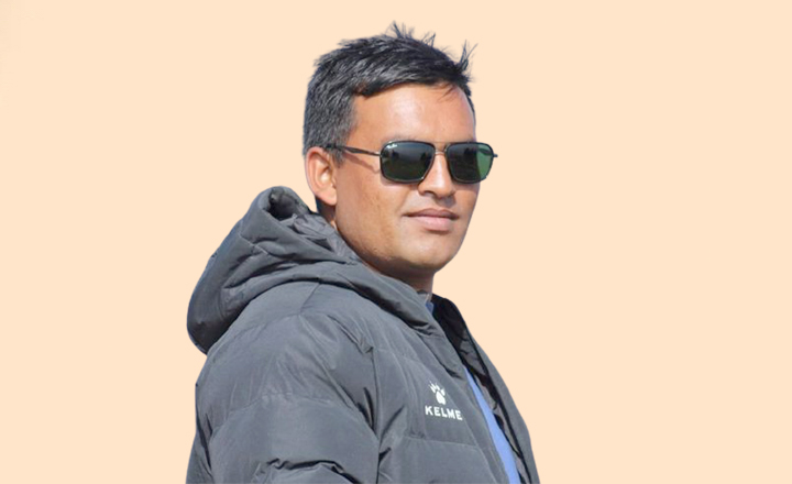 सुनापति गाउँपालिका वाईसीएल ईन्चार्ज केसिले प्रतिष्ठानलाई आर्थिक सहयोग