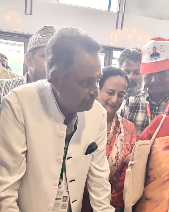 समावेशी समूहबाट कांग्रेस उपसभापतिमा विनोद चौधरीको उम्मेदवारी